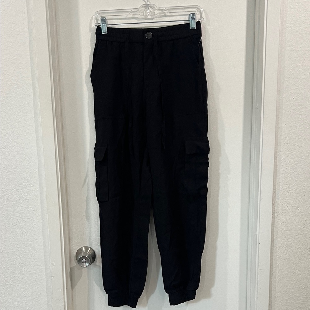Zara Women's Black Cargo Joggers